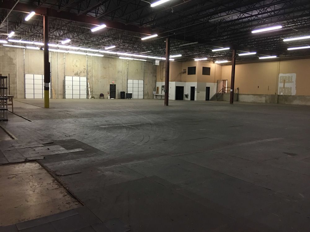 Industrial Office/Warehouse For Sale Or Lease: 6901 W 70th St, Shreveport, LA 71129